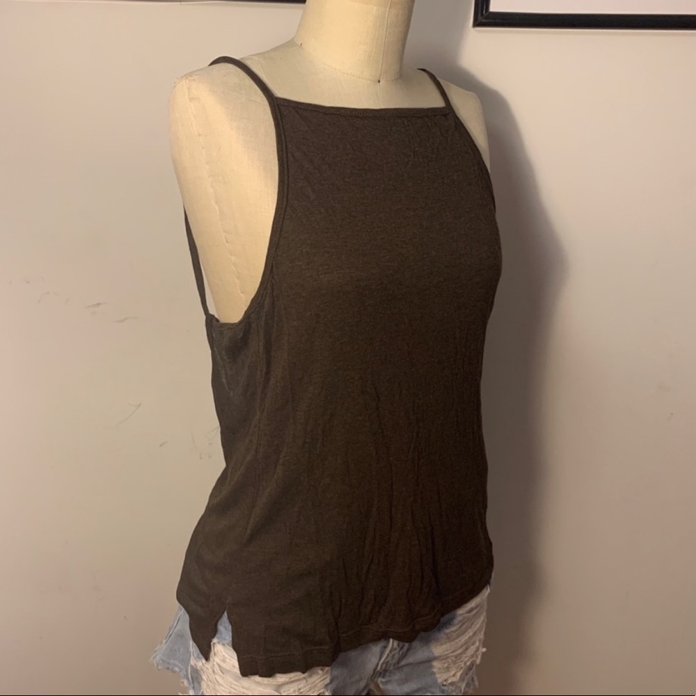 Low back tank - Picture 2 of 6
